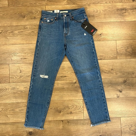 Wedgie Levi’s - Picture 2 of 5